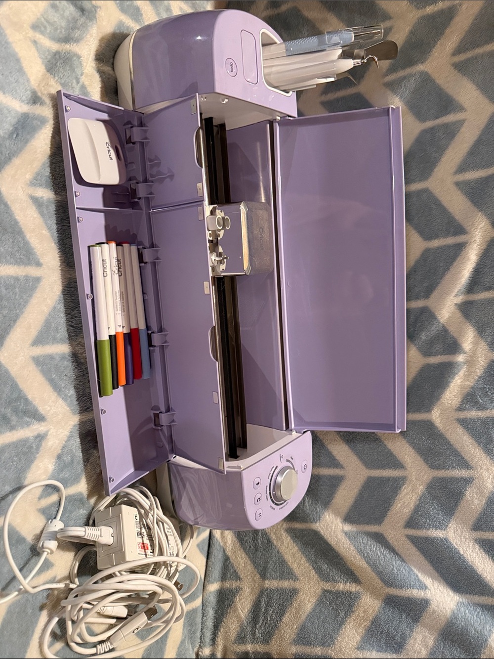 Cricut Explore Air 2 - Purple with Accessories